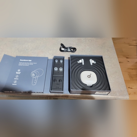 Soundcore liberty 4 true wireless earbuds with ANC - Picture 6 of 8